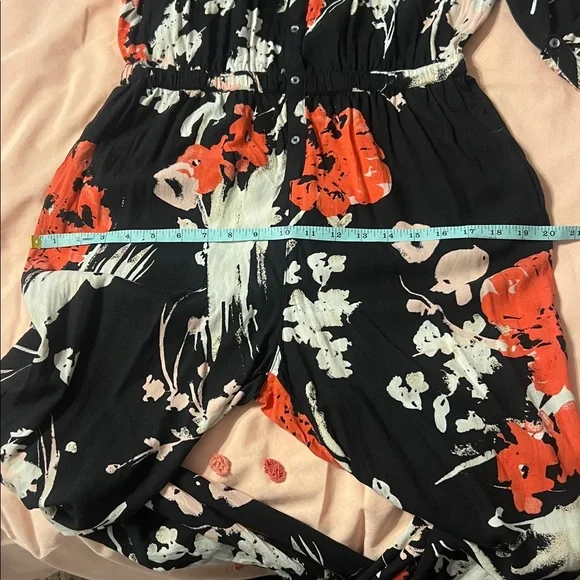 Abercrombie & Fitch Black Red Floral Button Front Jogger Style Jumpsuit Medium - Picture 8 of 11